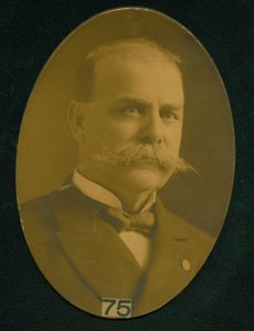 W. R. Mays door F.W. Guerin